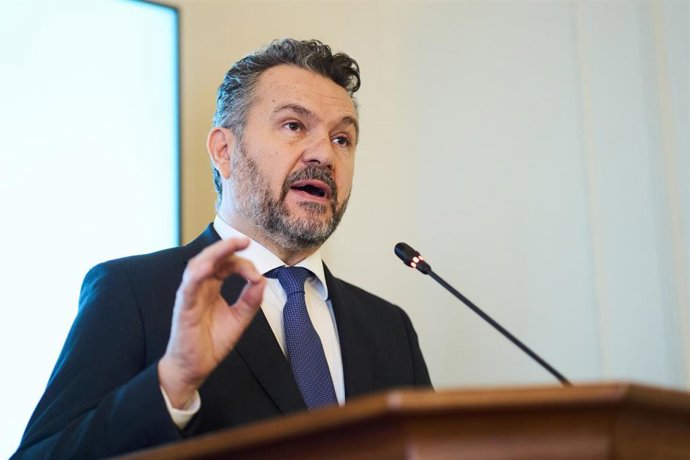 Archivo - El expresidente de la CNMV, Rodrigo Buenaventura, a 21 de junio de 2024, en Santander, Cantabria (España).