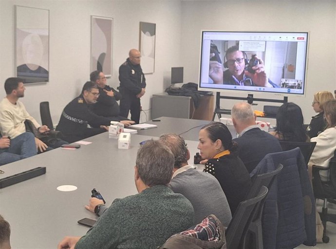 Policía Local de Jerez incorpora cámaras unipersonales que podrán activar durante sus intervenciones