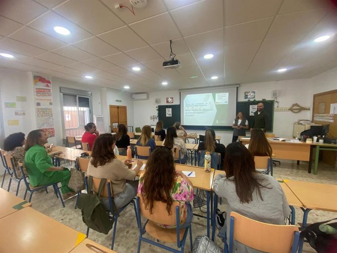 El Servicio Andaluz de Empleo (SAE) de la provincia de Cádiz completa su oferta de actividades para la ciudadanía en el marco de la Semana de la Administración Abierta.