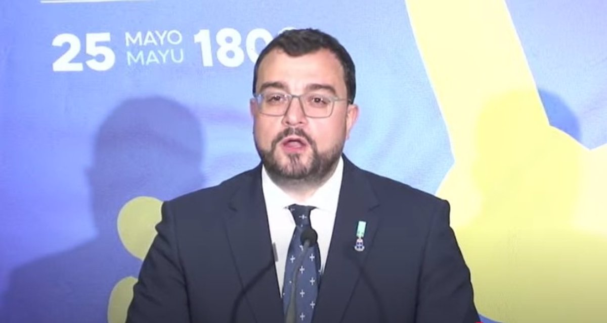 Barbón anuncia una ley para regular el Día de la Bandera y consolidar el 25 de mayo en el calendario institucional