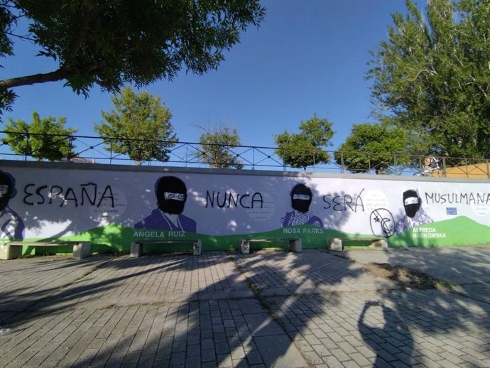 Vandalización del mural feminista 8M en León