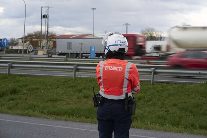 Archivo - La Euskal Polizia intensifica el control de velocidad en Euskadi