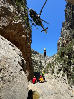 Rescatan a una senderista herida en el Torrent de Pareis.