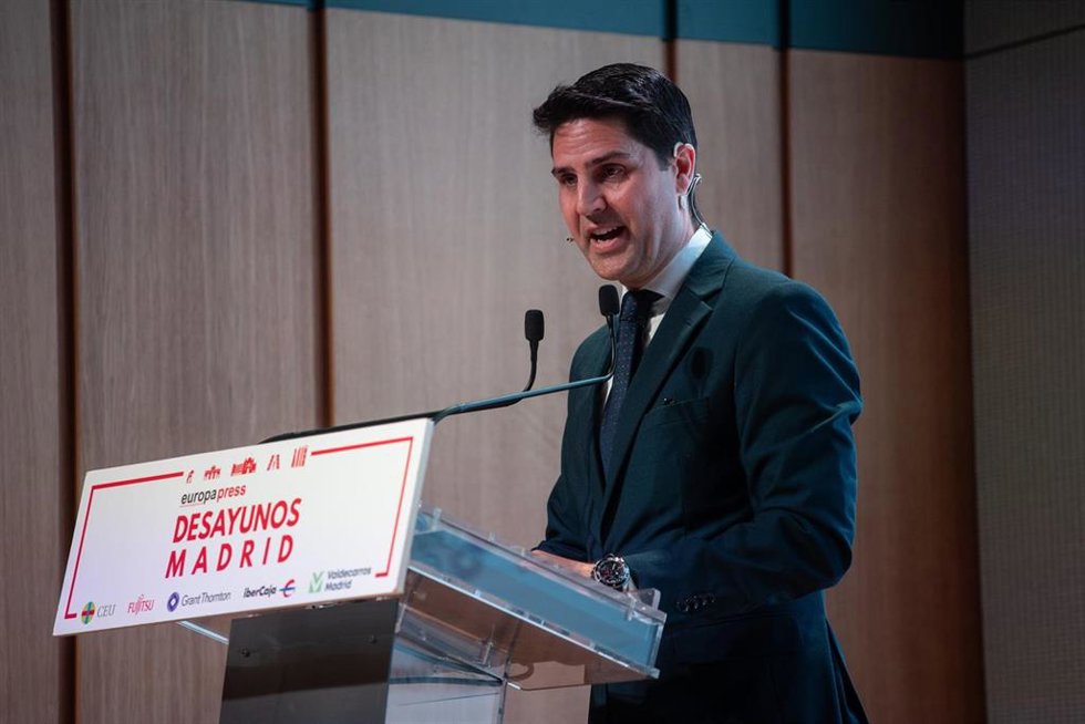 El consejero de Educación, Ciencia y Universidades de la Comunidad de Madrid, Emilio Viciana, interviene durante un Desayuno Madrid organizado por Europa Press