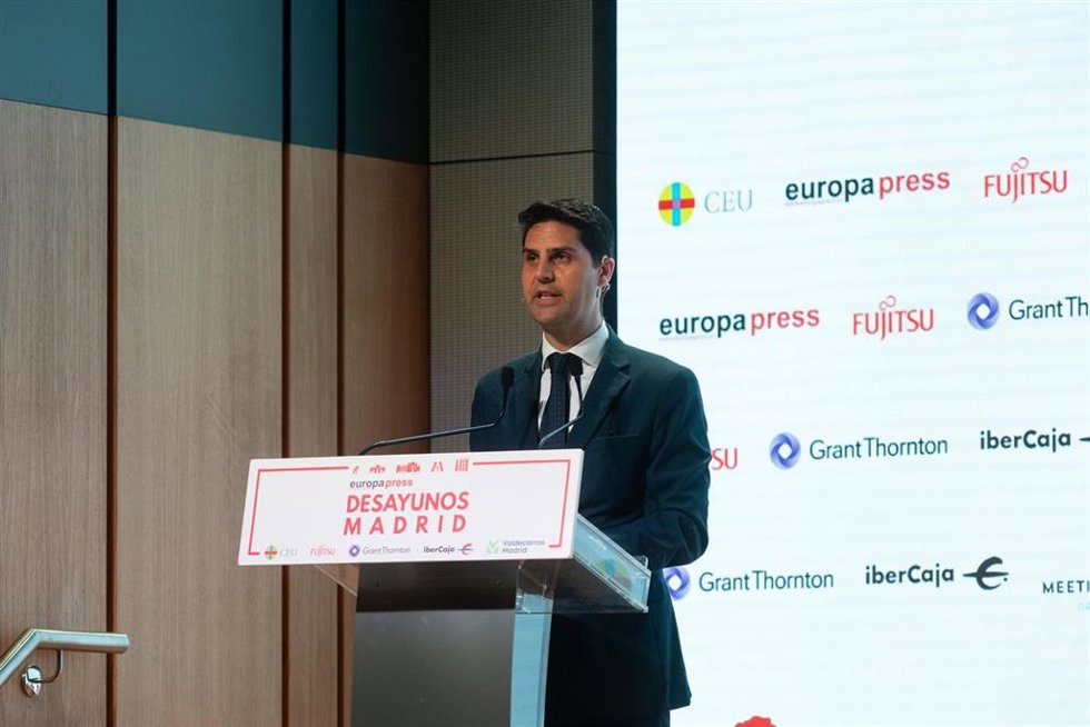 El consejero de Educación, Ciencia y Universidades de la Comunidad de Madrid, Emilio Viciana, durante un Desayuno Madrid organizado por Europa Press, en el Auditorio Meeting Place, a 26 de mayo de 2025, en Madrid (España).