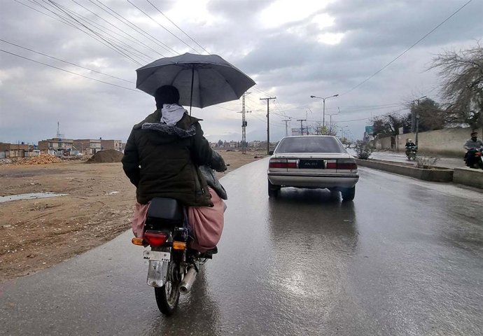 Archivo - Imagen de archivo de una carretera en Pakistán.