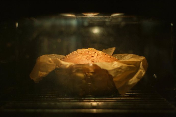 Por qué no debes usar papel de horno en la Airfryer: "Puede comenzar a arder"