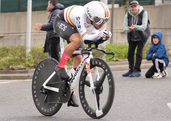 Archivo - Jonathan Castroviejo Nicolás of INEOS Grenadiers during the Itzulia Basque Country 2024, cycling event, stage 1 Irun - Irun, Individual time trial on April 1, 2024 in Irun, Spain - Photo Laurent Lairys / DPPI