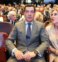 Moreno respeta la "iniciativa" de Sánchez sobre sanciones a Israel, pero creo que la debería "haber pactado" con PP