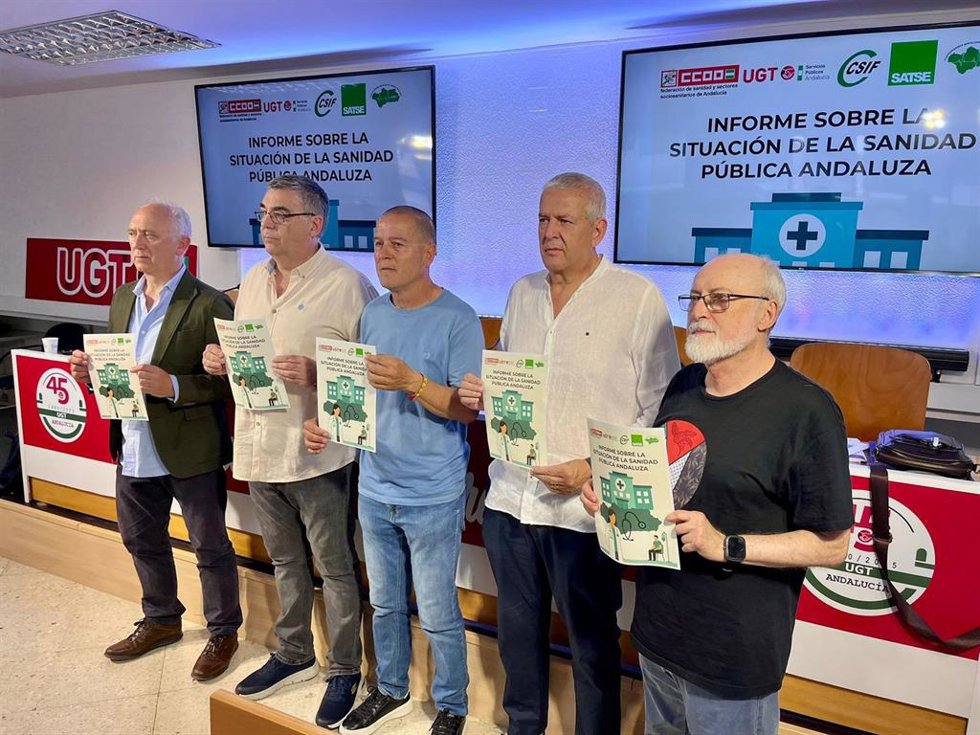 Presentación de informe de sanidad por CCOO, UGT, CSIF, Satse y Marea Blanca.