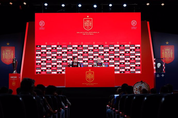 Luis de la Fuente en rueda de prensa tras anunciar su lista para la Final a Cuatro de la Liga de Naciones 24-25