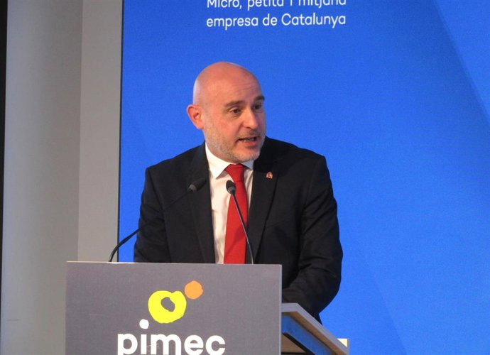 Archivo - El delegado del Gobierno en Catalunya, Carlos Prieto, en la sede de Pimec