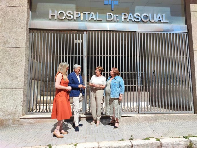 El PSOE de Málaga, a través de su secretario general Josele Aguilar, exige a Moreno que ponga en servicio "las infraestructuras sanitarias prometidas" en la provincia.