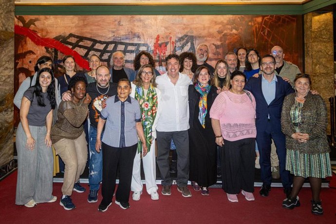 El proyecto Caídos del Zielo presenta su nuevo espectáculo 'Aporofobia' en el Teatro del Mercado