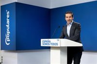 El PP ve a Moncloa detrás de la "sucia artimaña" del aforamiento exprés del líder del PSOE extremeño