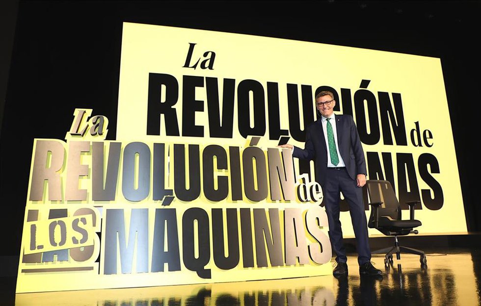 El director general de la entidad, Víctor Manuel Martín, en la presentación de la campaña.