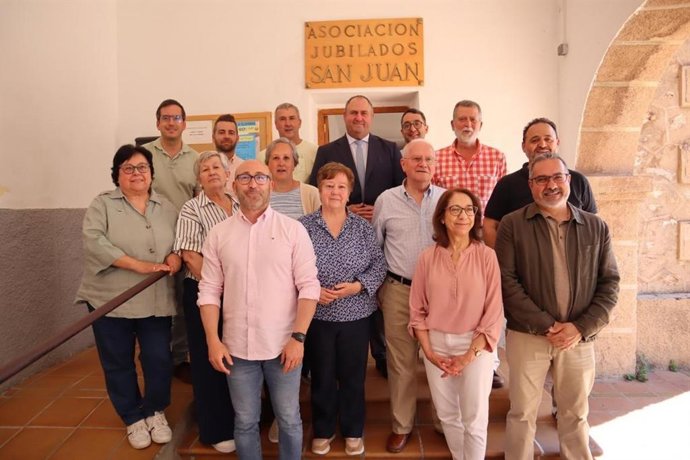 El consejero de Agricultura, Ganadería y Desarrollo Rural visita en Riópar tres iniciativas de fondos Leader.