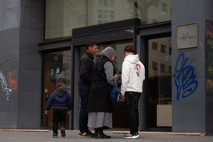 Archivo - Fachada de la sede de la Dirección General de Atención a la Infancia y la Adolescencia (DGAIA), a 12 de marzo de 2025, en Barcelona, Catalunya (España).