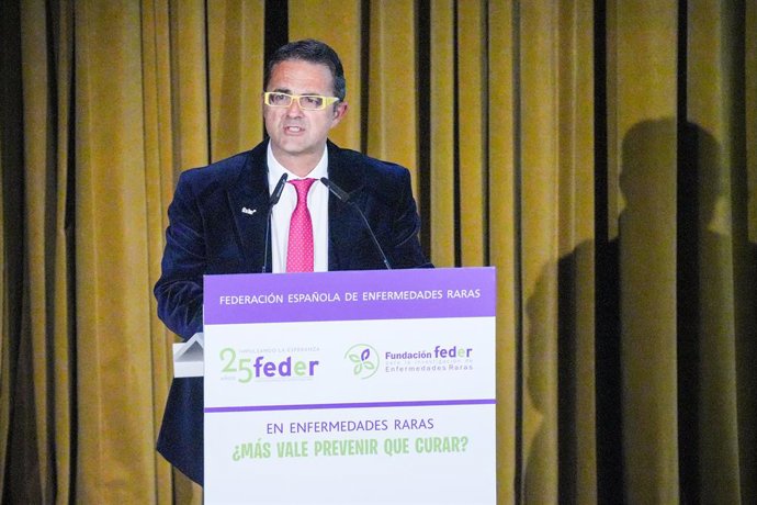 Archivo - Arquivo - O presidente da FEDER e de sua fundação, Juan Carrión, durante seu discurso na cerimônia oficial do Dia das Doenças Raras, em 5 de março de 2024, em Sevilha, Andaluzia (Espanha). A Rainha presidiu a cerimônia nesta terça-feira, 5 de ma