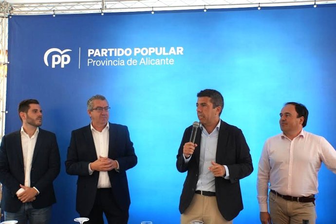 El presidente del PPCV, Carlos Mazón, asiste a un acto comarcal del partido en la Marina Baixa