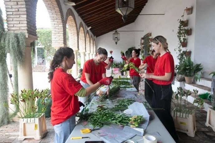 Asistentes artísticos de Flora.