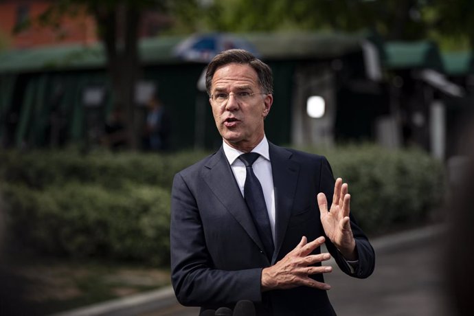 Archivo - April 24, 2025, Washington, District Of Columbia, USA: Mark Rutte, Secretary General of the North Atlantic Treaty Organization (NATO), speaks with members of the media outside of the West Wing of the White House in Washington, DC, US, on Thursda
