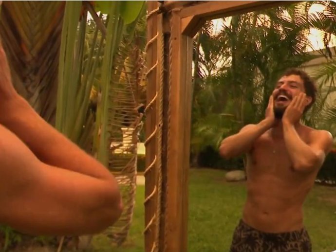 Joshua no da crédito al verse en el espejo después de más de 80 días en 'Supervivientes'