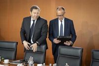 El vicecanciller alemán desmiente la existencia de acuerdo en el Gobierno sobre el alcance del envío de armas a Ucrania