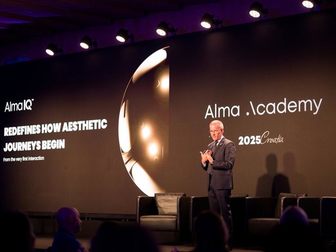 Alma CEO Lior Dayan introduces Alma IQ -- a smart new imaging platform transforming skin consultations into visually engaging experiences