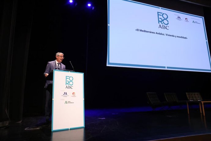Salado ha insistido en que "sería mucho más caro el colapso de la movilidad en la Costa del Sol que invertir para resolverlo, y sería mucho más costoso perder todas las oportunidades y todo el desarrollo y riqueza que esta infraestructura conllevará".