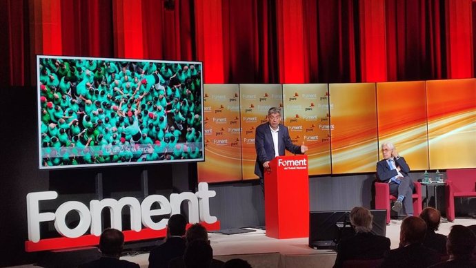El president executiu de Fluidra, Eloi Planes, durant el col·loqui 