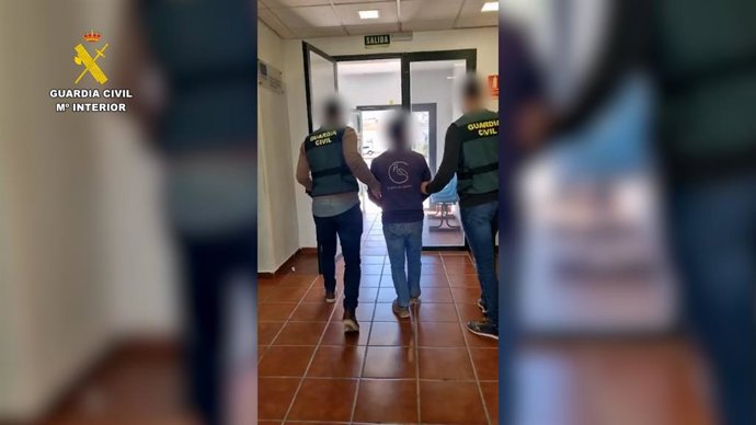 Detenida una persona por presuntamente suministrar estupefacientes a dos mujeres en El Rocío.