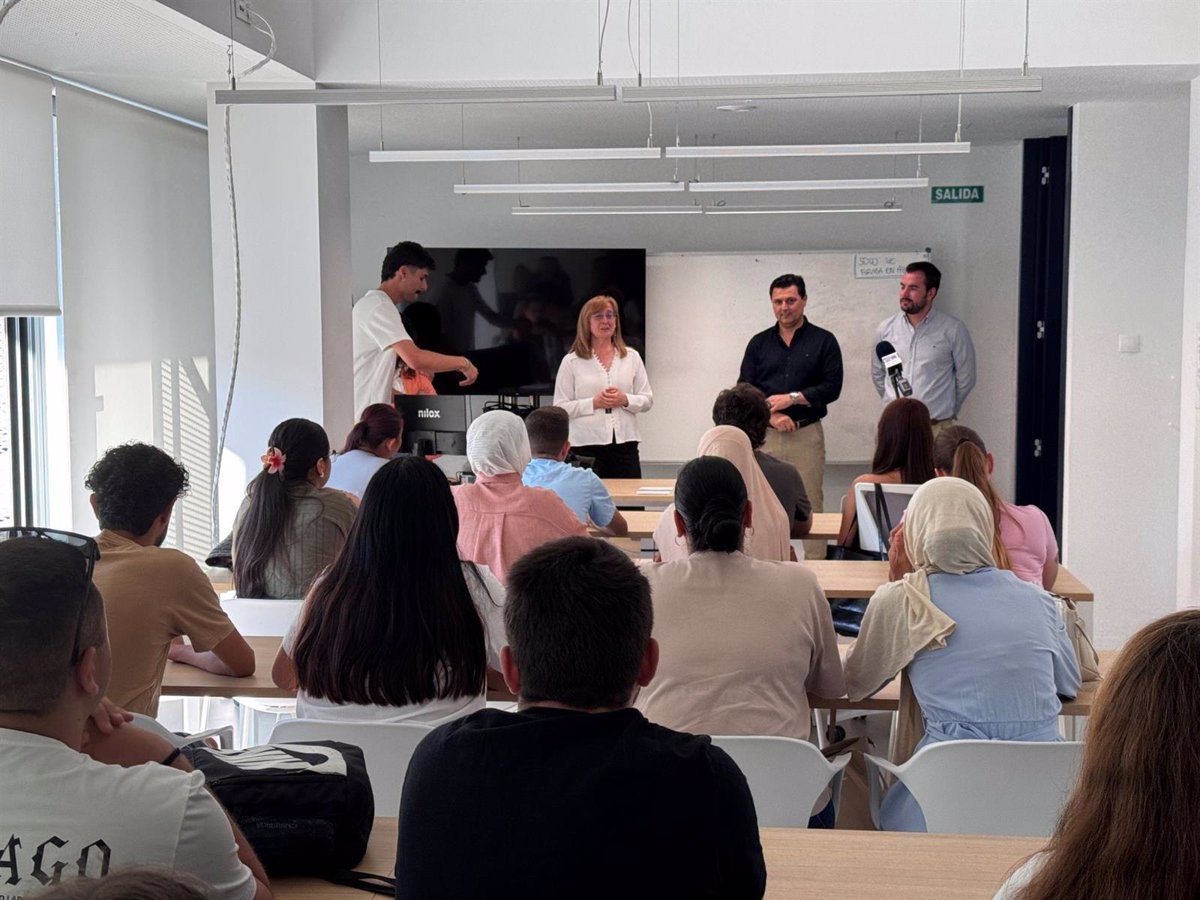 Veinte jóvenes en paro inician un programa experiencial del SEF en San Javier