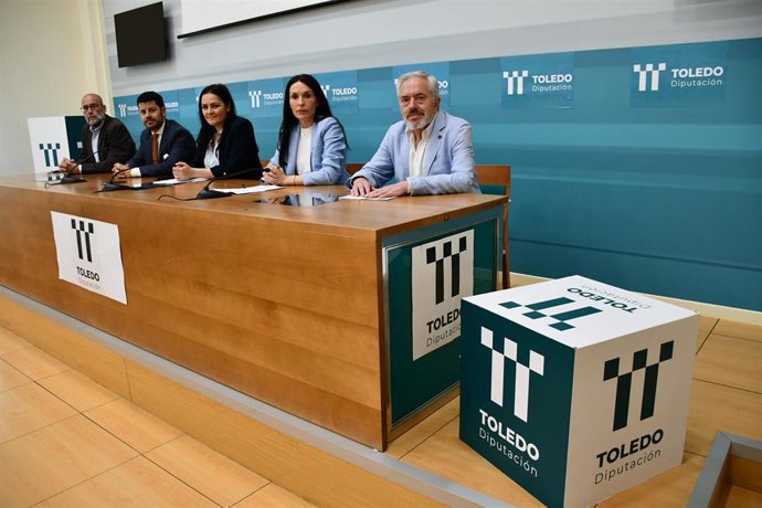 Presentación del Primer Concurso de Arquitectura para el diseño y reforma de la Plaza del Carmen de Chueca