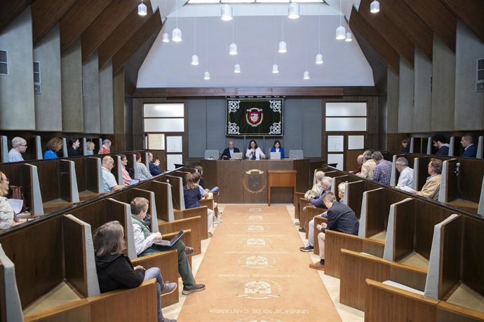 Consejo Gobierno extraordinario UC.