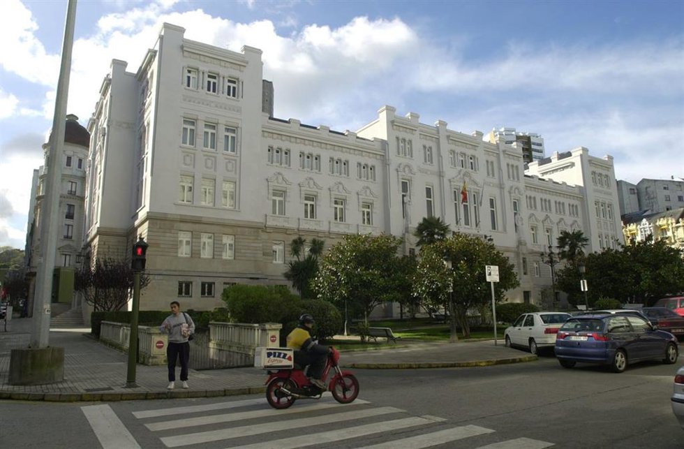 Archivo - Exterior del edificio del Tribunal Superior de Justicia de Galicia (A Coruña)