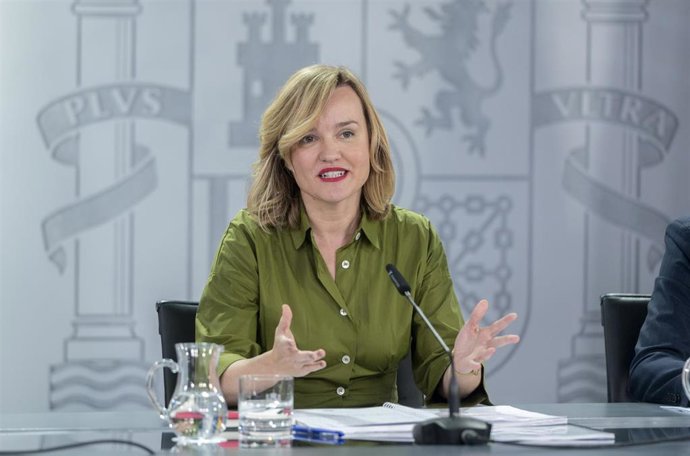 La portavoz del Gobierno y ministra de Educación, Formación Profesional y Deportes, Pilar Alegría, durante la rueda de prensa posterior al Consejo de Ministros, 
