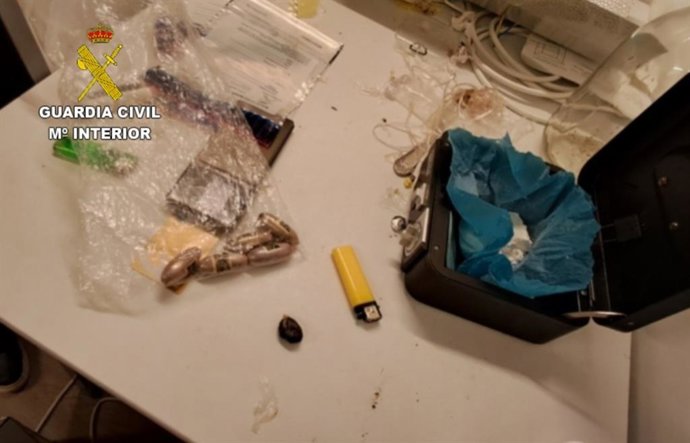 Sustancias incautadas nun operativo en Vilanova de Arousa (Pontevedra).