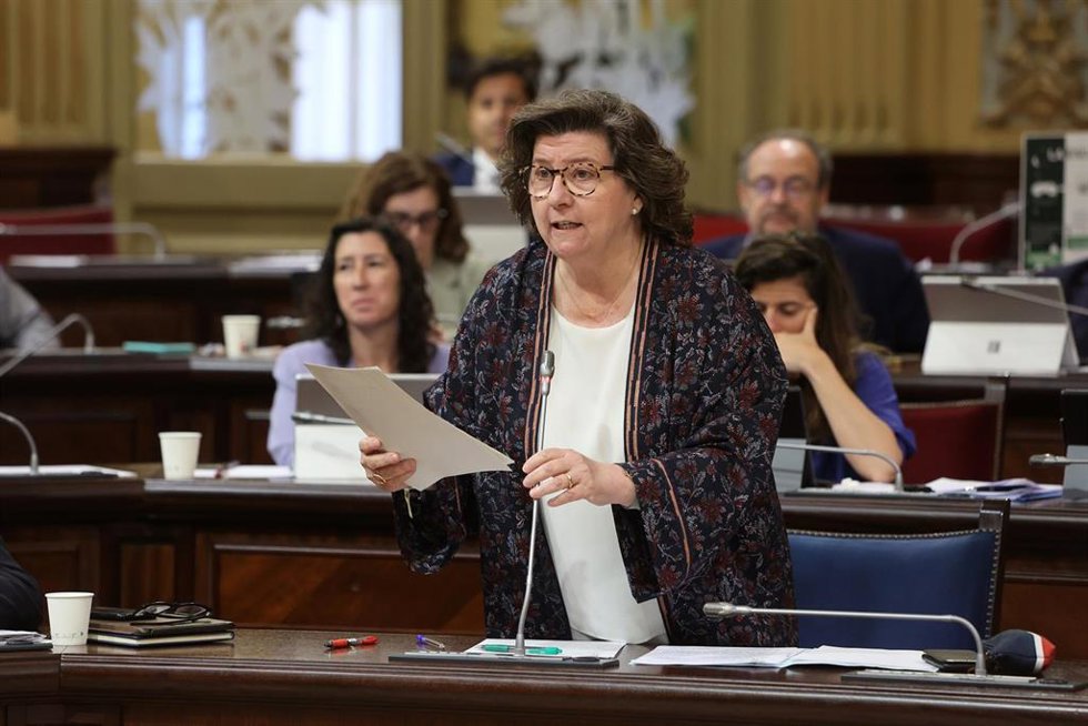 La consellera de Familias y Asuntos Sociales, Catalina Cirer, 