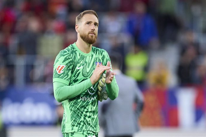 Jan Oblak of Atletico de Madrid reacts during the LaLiga EA Sports match between CA Osasuna and Atletico de Madrid at El Sadar on May 15, 2025, in Pamplona, Spain.