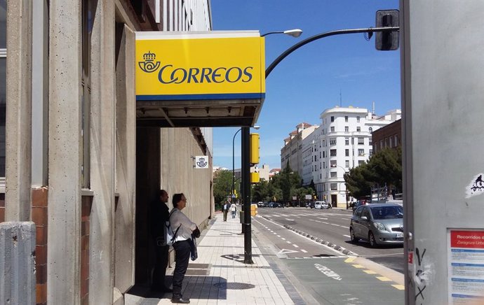 Archivo - Imatge d'arxiu d'una oficina de Correus