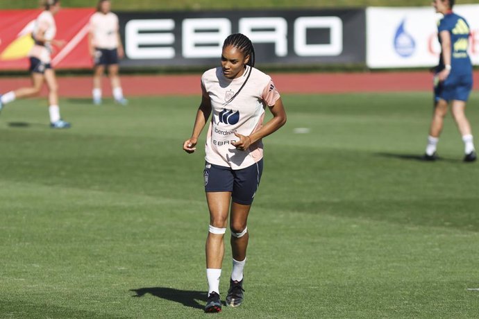 Salma Paralluelo of Spain in action during a training session prior to the Spanish women's national soccer team's UEFA Women's Nations League matches at Ciudad del Futbol on May 27, 2025, in Las Rozas, Madrid, Spain.