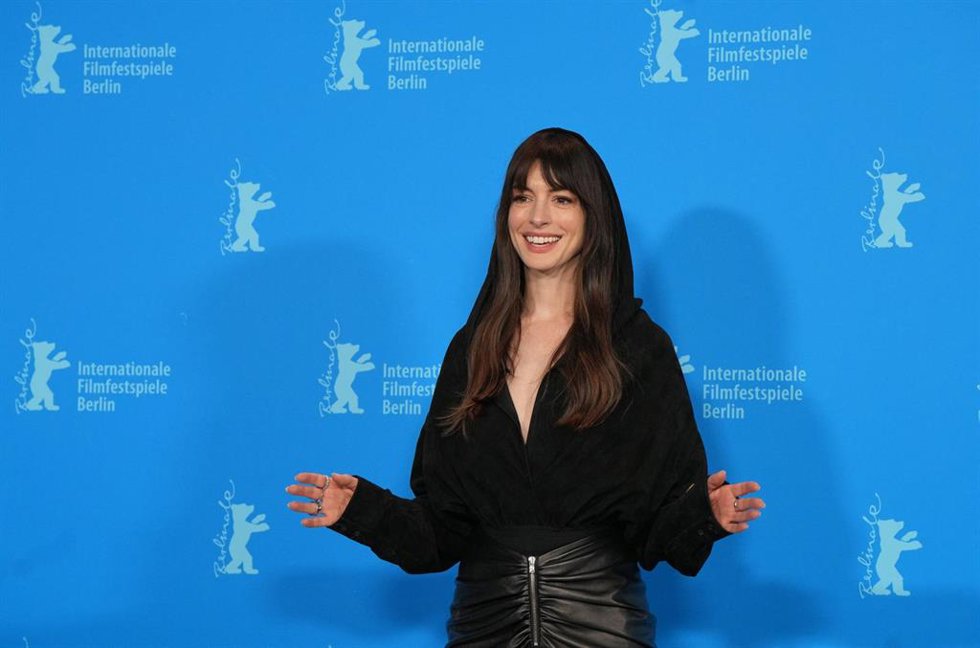 Archivo - La actriz Anne Hathaway integra el nuevo grupo de propietarios del Red Bull Italy SailGP.