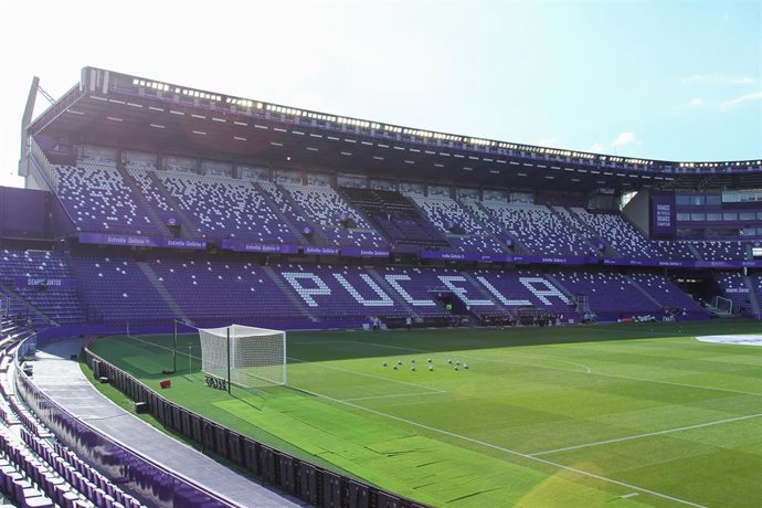 Archivo - Panoramic view of Jose Zorrillo stadium during the spanish league, La Liga, football match played between Real Valladolid and FC Barcelona at Jose Zorrilla Stadium on July 11, 2020 in Valladolid, Spain.