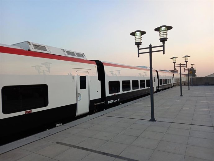Archivo - Unidades de Talgo Intercity