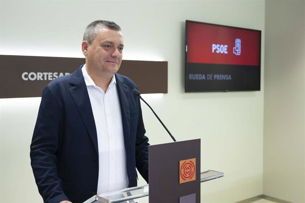 El portavoz del grupo parlamentario del PSOE de las Cortes de Aragón, Fernando Sabés.
