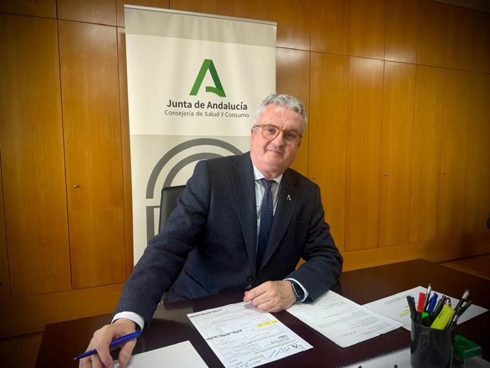 Archivo - El delegado territorial de Salud y Consumo de la Junta de Andalucía en Almería, Juan de la Cruz Belmonte.