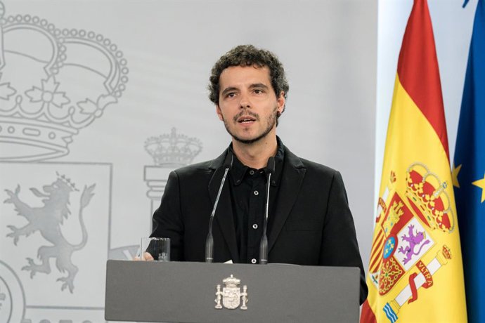 Archivo - Arquivo - O Diretor de Saúde Pública e Equidade em Saúde, Pedro Gullón, durante sua aparição perante a mídia no Palácio Moncloa, em 5 de novembro de 2024, em Madri (Espanha). Essa aparição ocorre após a reunião