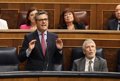 PP y Vox afean a Bolaños las actuaciones "mafiosas" de Leire Díez y el ministro clama contra la corrupción y los bulos