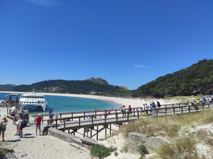 Archivo - La Playa de Rodas, en las Illas Cíes.